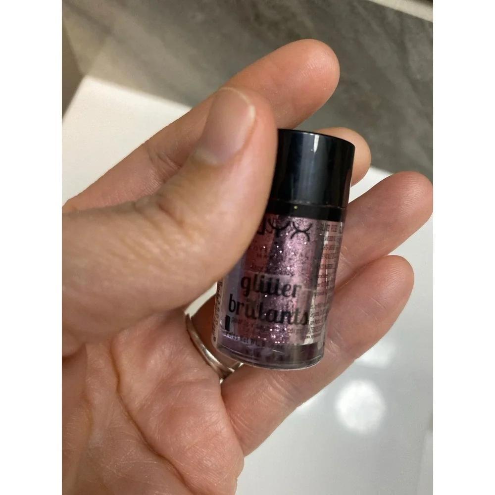 NYX Glitter Brilliants face and body glitter Gli 02 (Purple) sealed new
